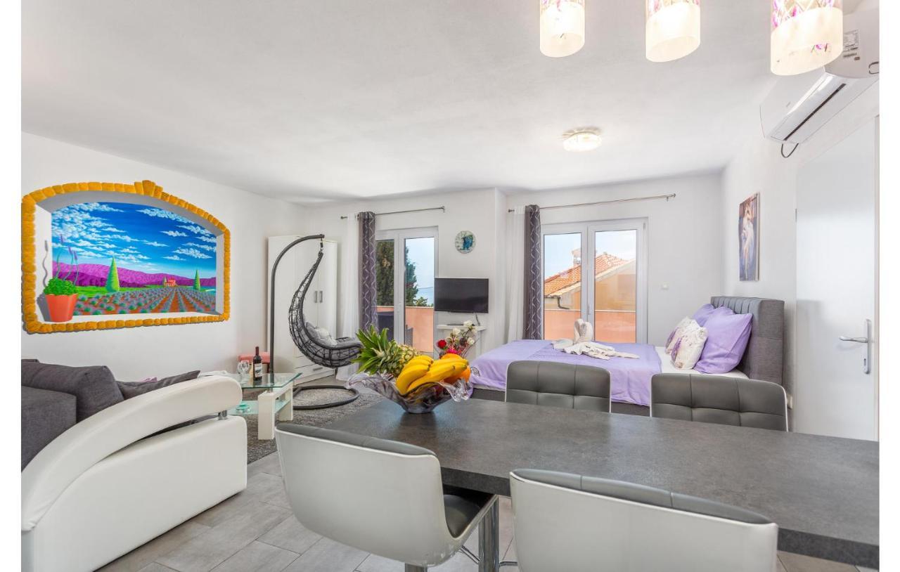 Beautiful Apartment In Stara Baska With Wifi Luaran gambar